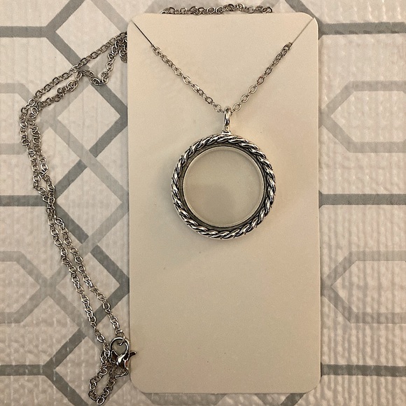 🆕 EFFY Silver Plated Locket Pendant Charm Necklace - Picture 3 of 7